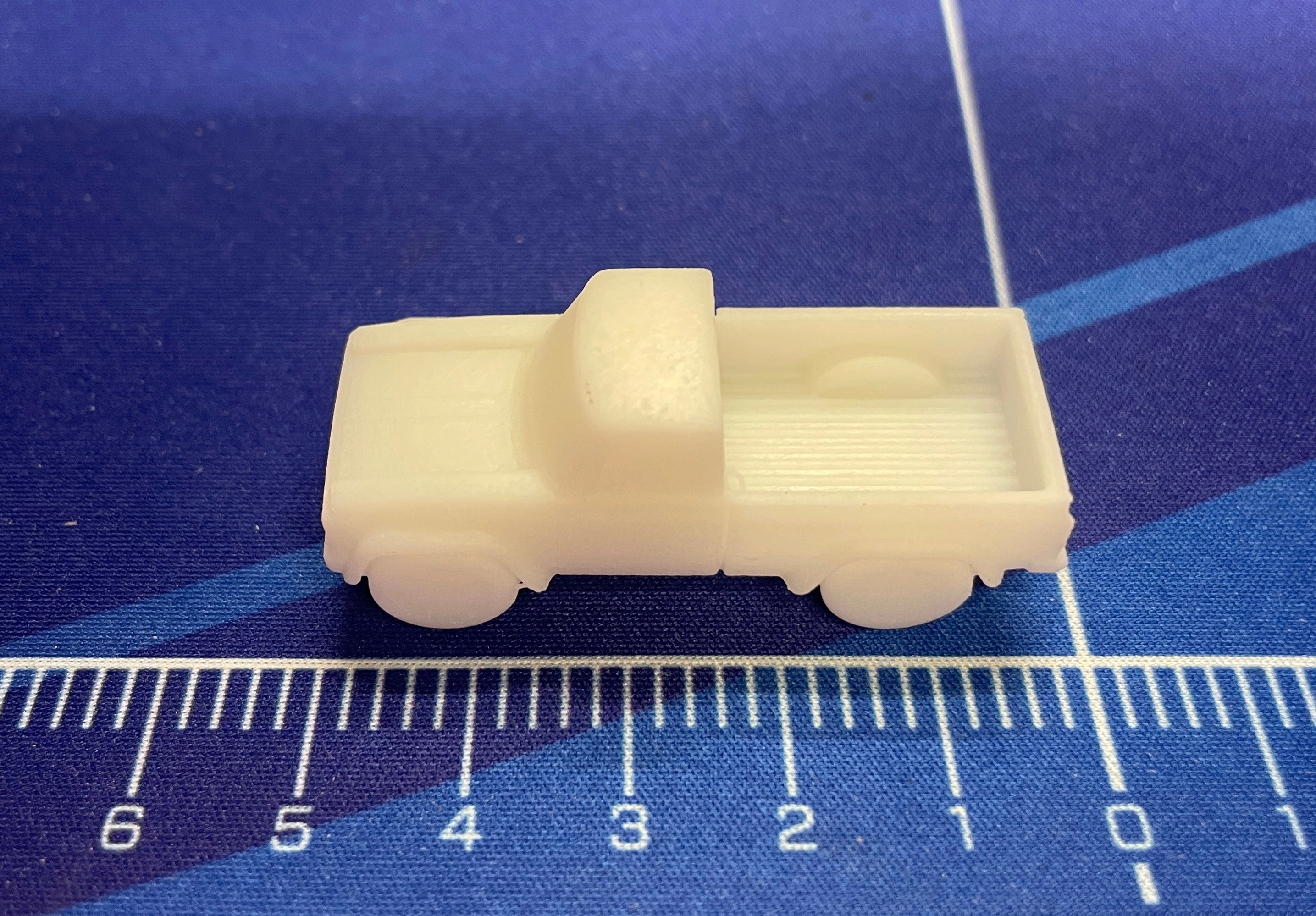 3D Printed Coyote: 1/100 Scale, Wild West Ready, Collectible Model, Unleash the Howl!